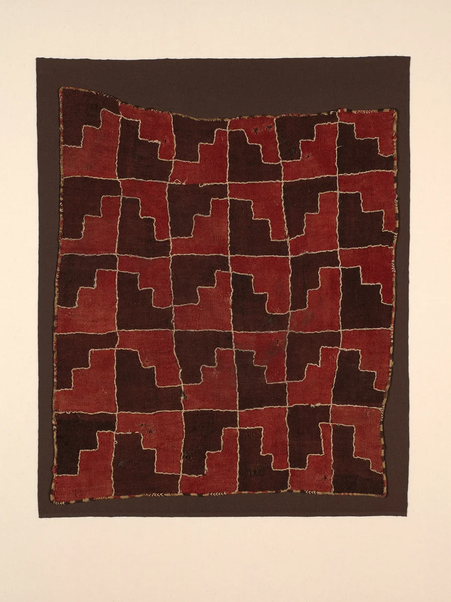 Fragment by Nazca or Wari, textile, 200-900