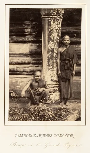 Bonzes de la Grande Pagode by Emile Gsell, photograph, 1866