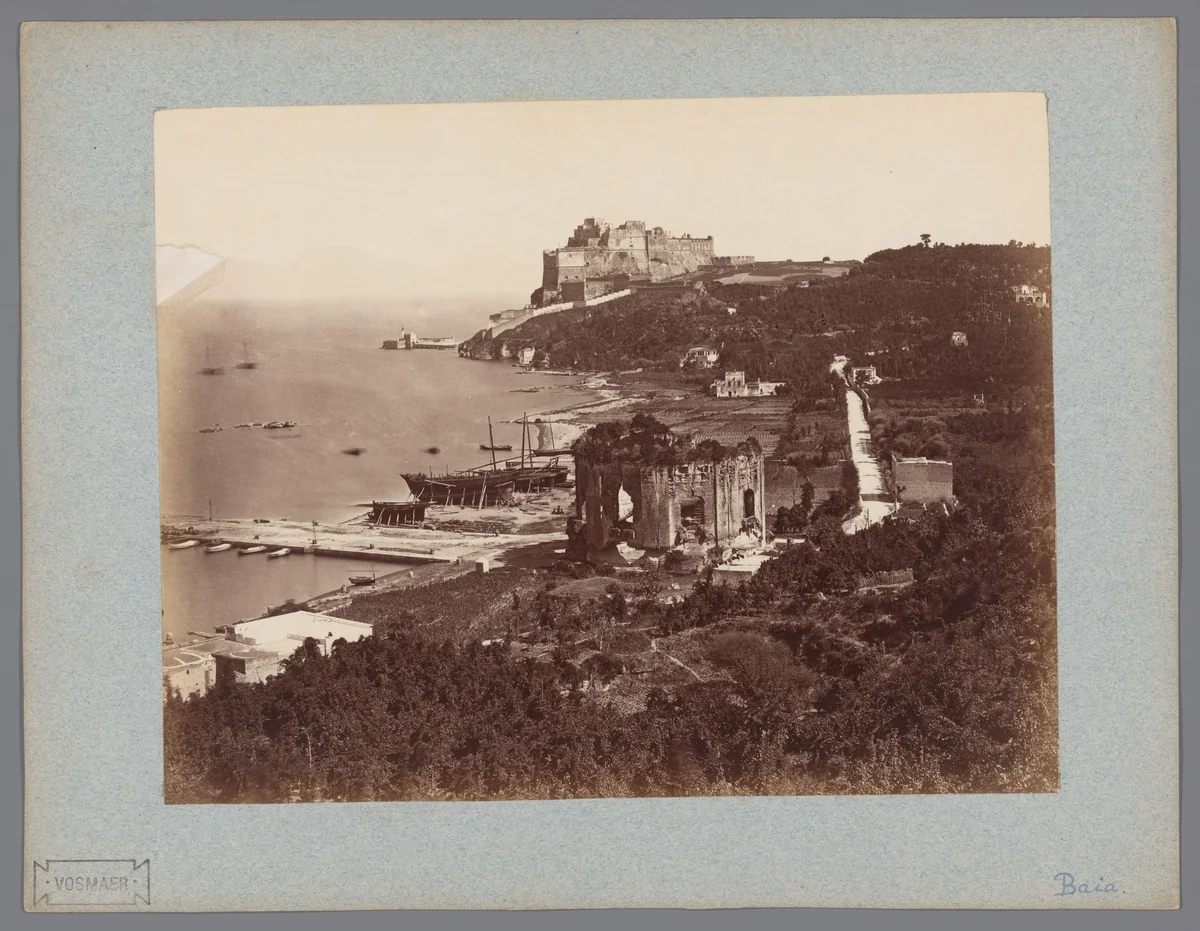 Gezicht op Baia by anonymous, photograph, 1851-1900