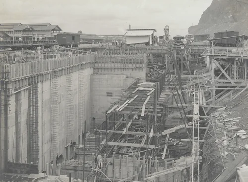 Balboa Terminals. Dry Dock #1. Placing reinforcing steel for discharge culvert under pump house by Unidentified Photographer, photograph, 1915