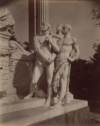 Tuileries (Waldeck Rousseau / par Marqueste) by Eugène Atget, photograph, 1911
