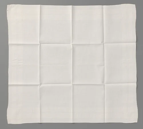 Zakdoek van wit linnen met brede rand van ingeweven randbiezen; met gaatjesmerk: HdA/12 by anonymous, textile, 1840-1880