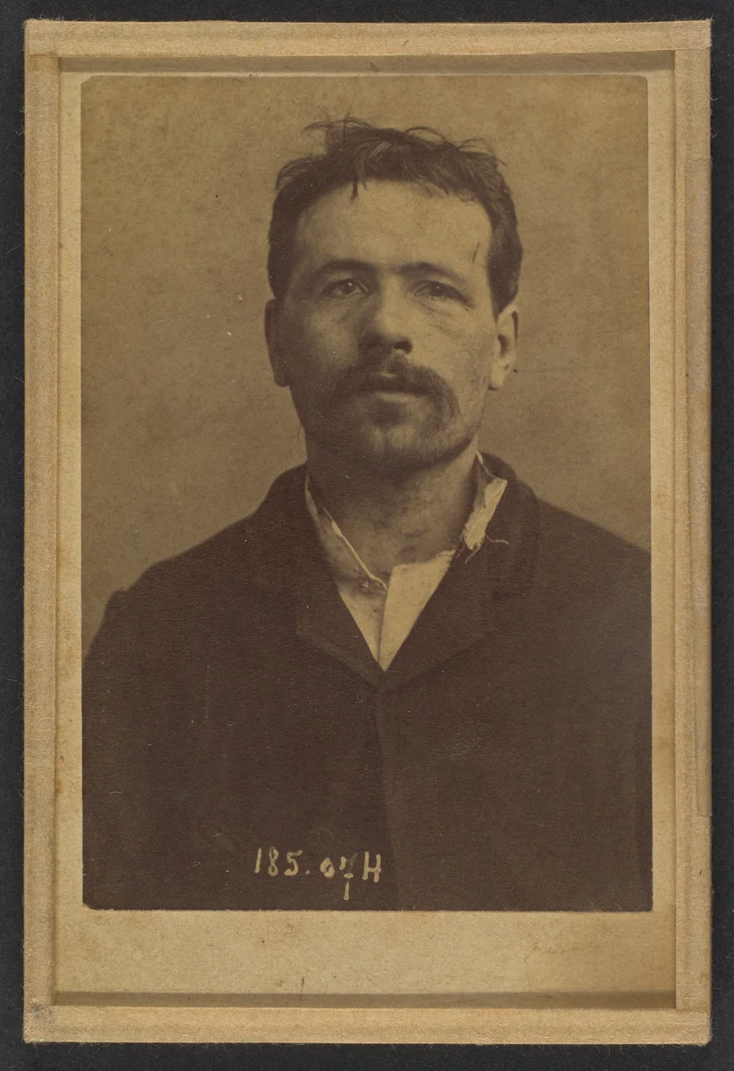 Ravachol. François Claudius Kœnigstein. 33 ans, né à St-Chamond (Loire). Condamné le 27/4/92. by Alphonse Bertillon, photograph, 1892