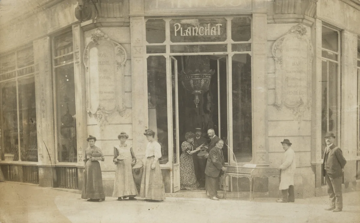 Planchat, Matériel de musique, 84, boulevard Saint-Michel, Paris by Unidentified Photographer, photograph, 1910