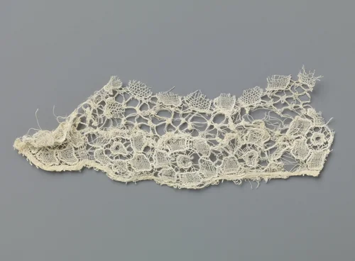 Strook kloskant met parel- en rozetlijst by anonymous, other, 1830-1850