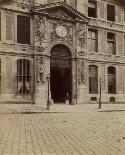 Versailles. Porte rue de l'Orangerie by Eugène Atget, photograph, 1902