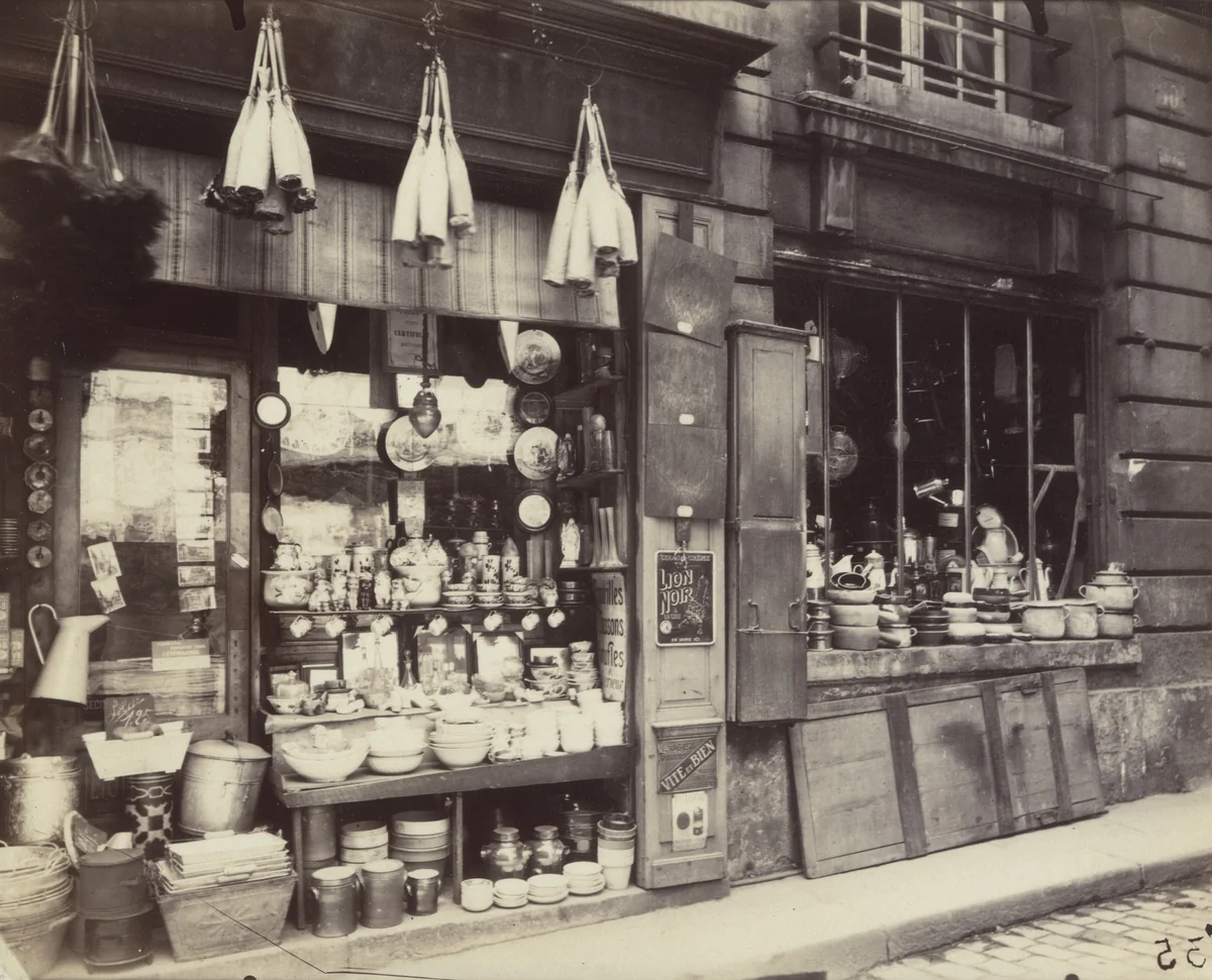 Boutique. Rue des Ciseaux by Eugène Atget, photograph, 1923