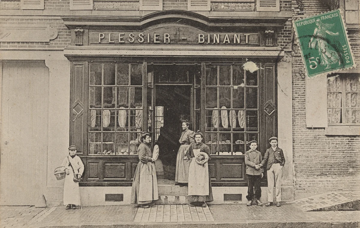 Boulangerie, Saint-Just-en-Chaussée by Unidentified Photographer, photograph, 1914