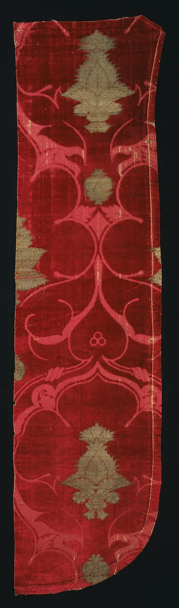 Fragment (From a Chasuble) by Italy, textile, 1475-1500
