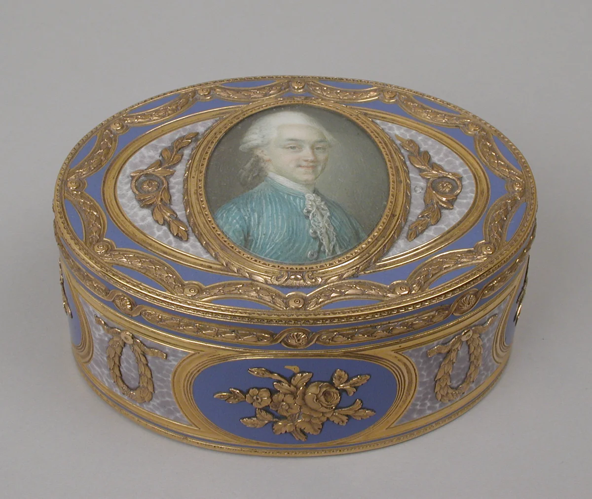 Snuffbox by Charles Le Bastier, metalwork, 1771-1772