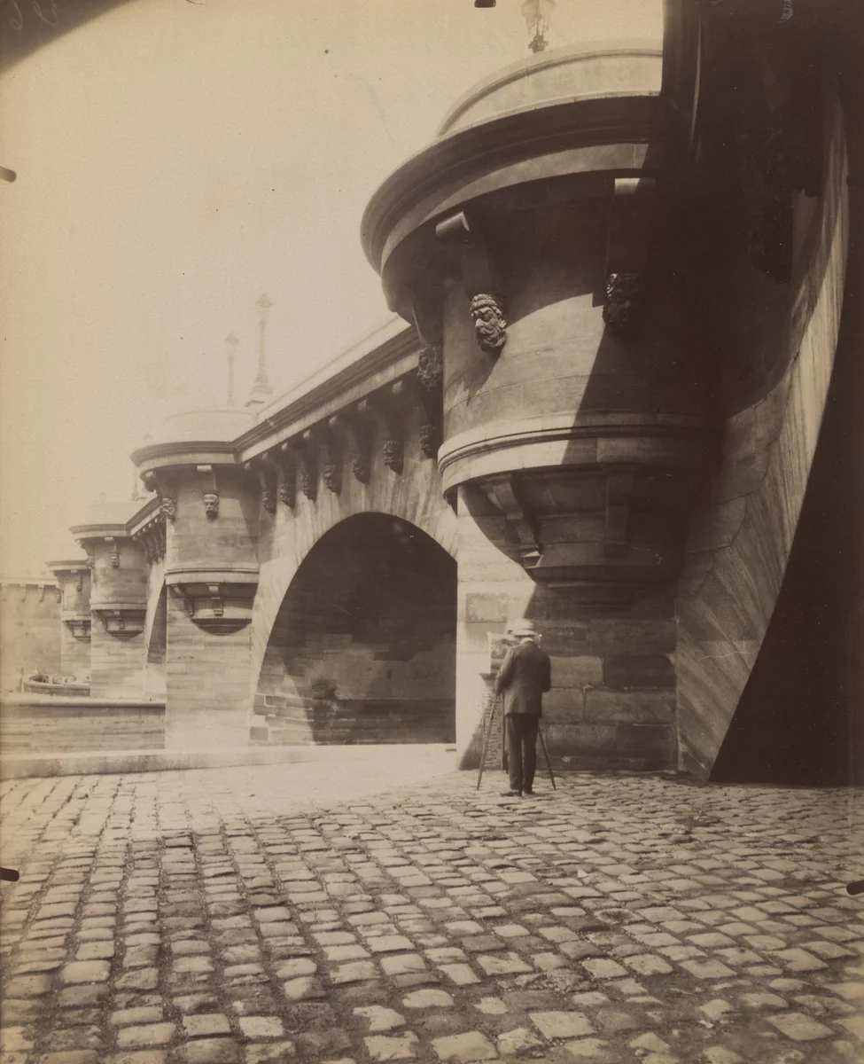 L'écluse de la Monnaie au Pont Neuf by Eugène Atget, photograph, 1910