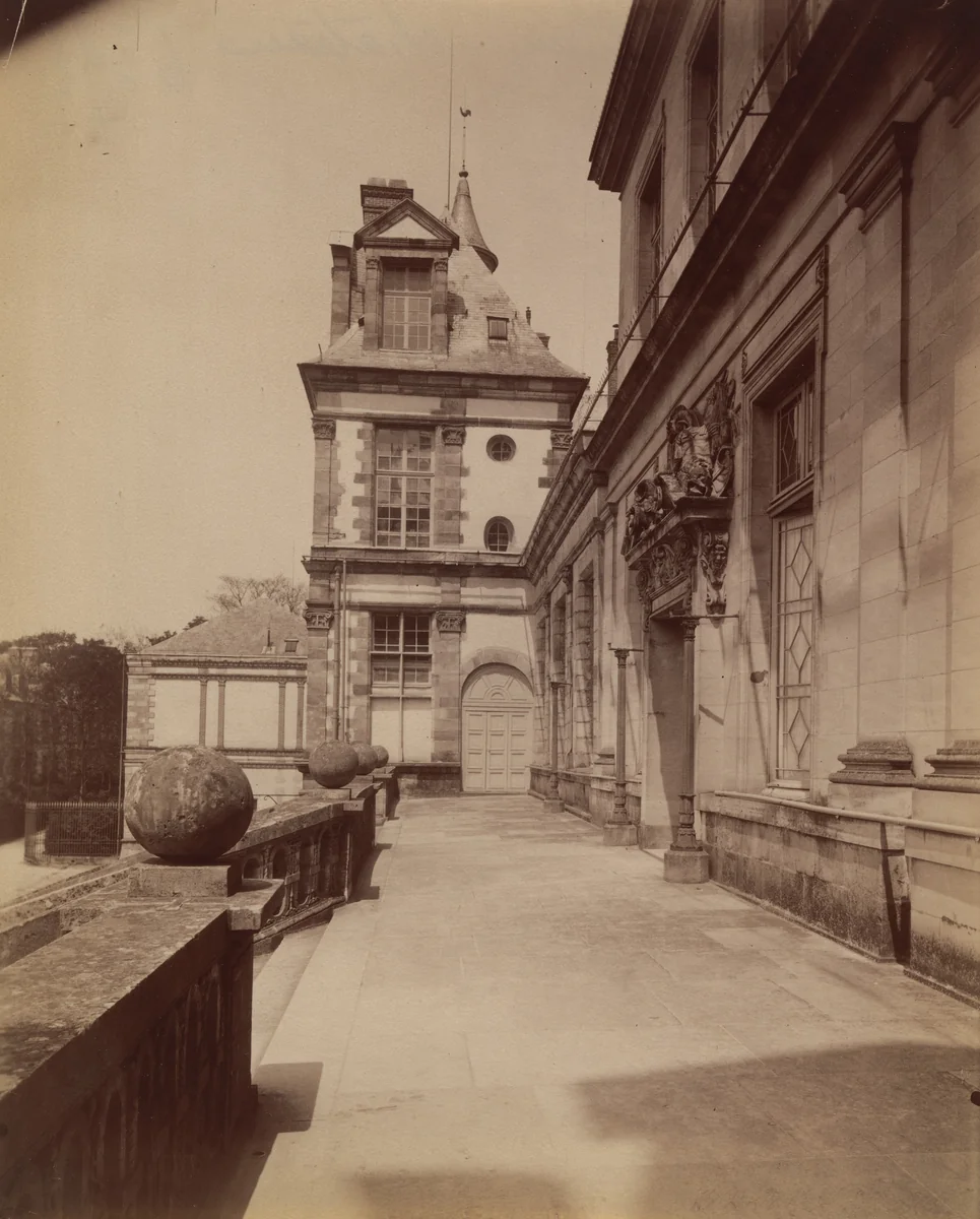 Fontainebleau (Château) by Eugène Atget, photograph, 1903