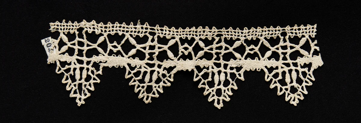 Bobbin Lace (Needlepoint Design) Edging of Points by Unknown, textile, 1550-1599