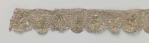 Strook zilverkant met zigzag-lijn en waaiers by anonymous, other, 1700-1799