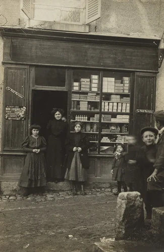 Épicerie échoppe, France by Unidentified Photographer, photograph, 1907
