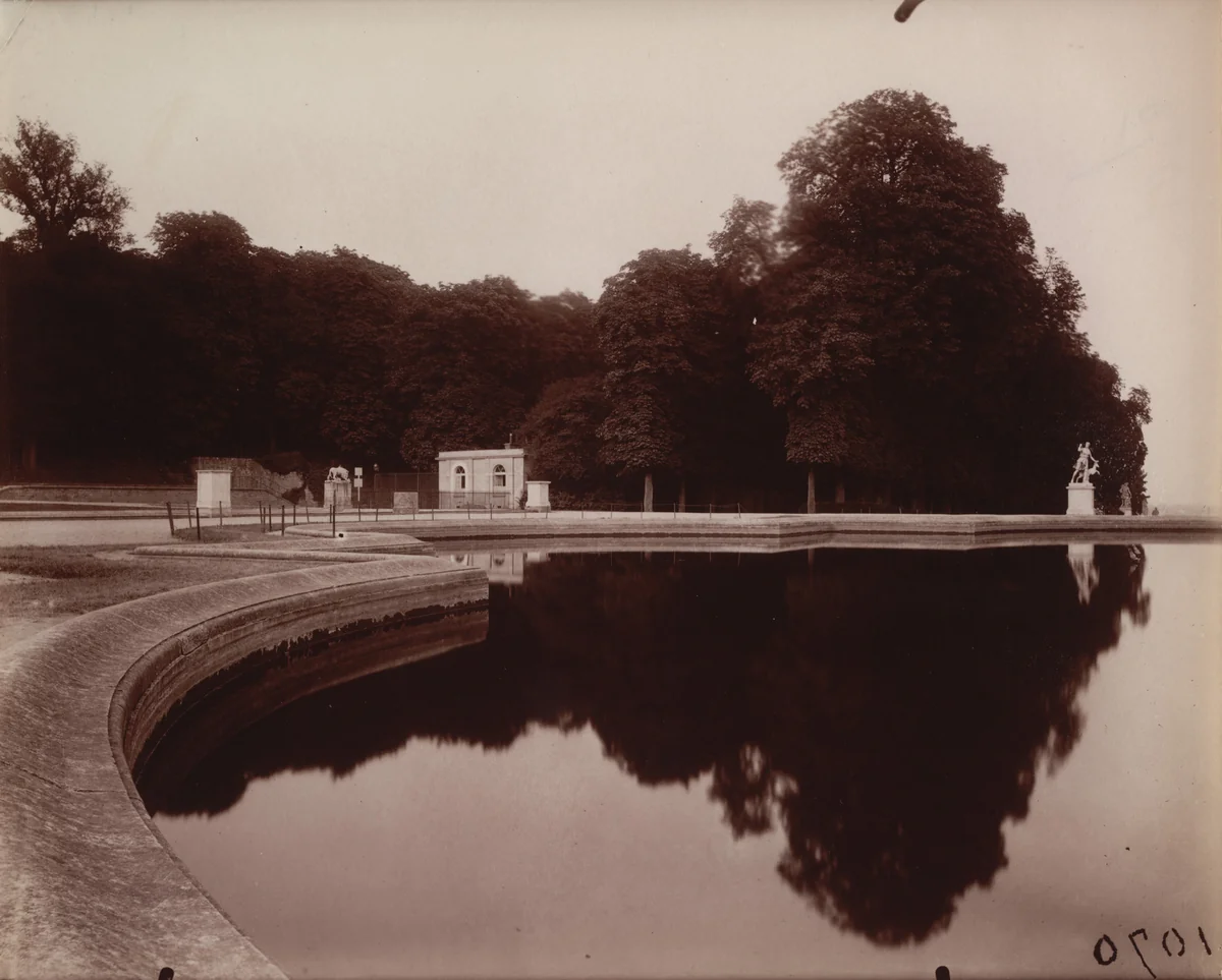 Parc de Saint-Cloud by Eugène Atget, photograph, 1921