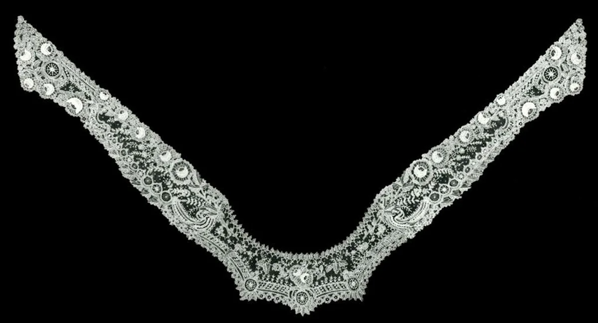 Collar by Belgium, textile, 1880-1899