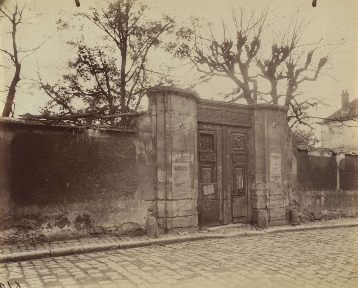 St. Ouen. Restes d'un ancien pavillon de chasse XVII siècle. Démoli en 1882 by Eugène Atget, photograph, 1901