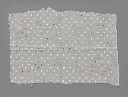 Strook of metrage van linnen of katoen met opengewerkte cirkeltjes van kantborduurwerk by anonymous, other, 1825-1835