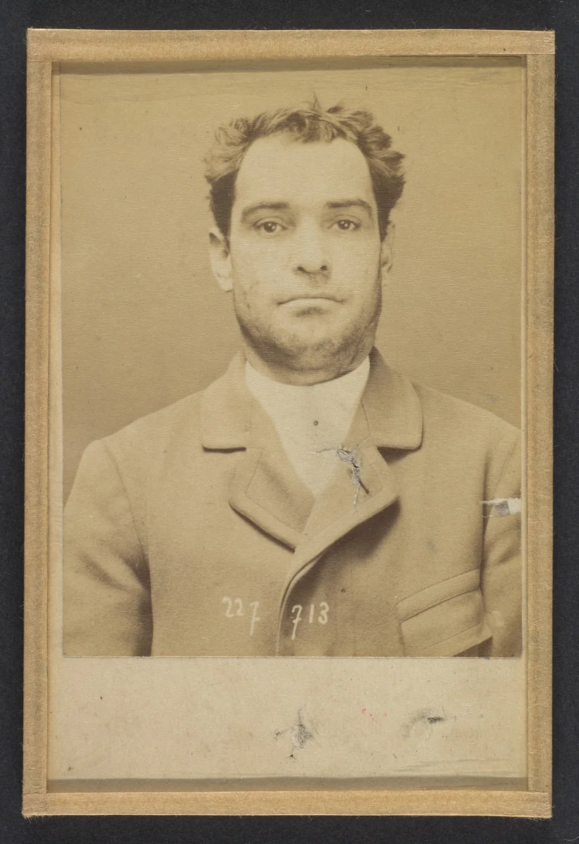 Dauriac. Henri, Georges. 36 ans, né à Memphis (USA). Agent d'affaires. Extortion de fonds. 22/12/94. by Alphonse Bertillon, photograph, 1894