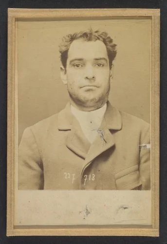 Dauriac. Henri, Georges. 36 ans, né à Memphis (USA). Agent d'affaires. Extortion de fonds. 22/12/94. by Alphonse Bertillon, photograph, 1894
