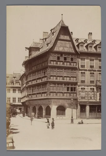 Gezicht op een huis te Straatsburg by anonymous, photograph, 1893