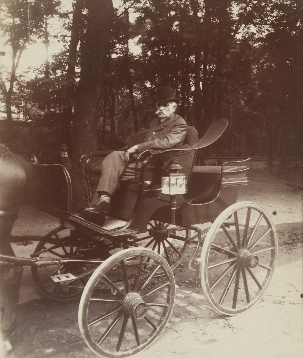 Voiture, Bois de Boulogne by Eugène Atget, photograph, 1910