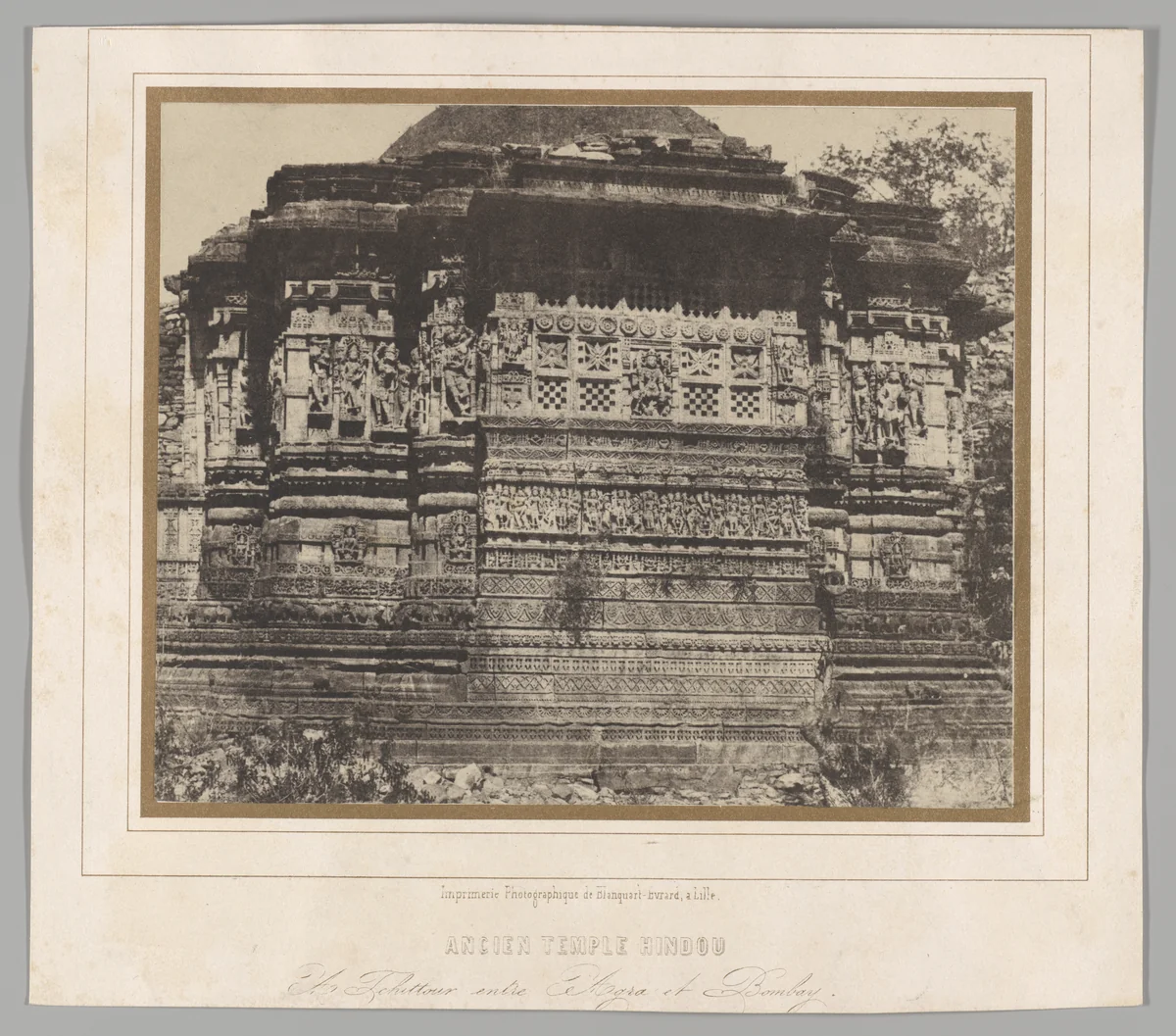Ancien Temple Hindou. À Tchittour entre Agra et Bombay. by Alexis de Lagrange, photograph, 1851