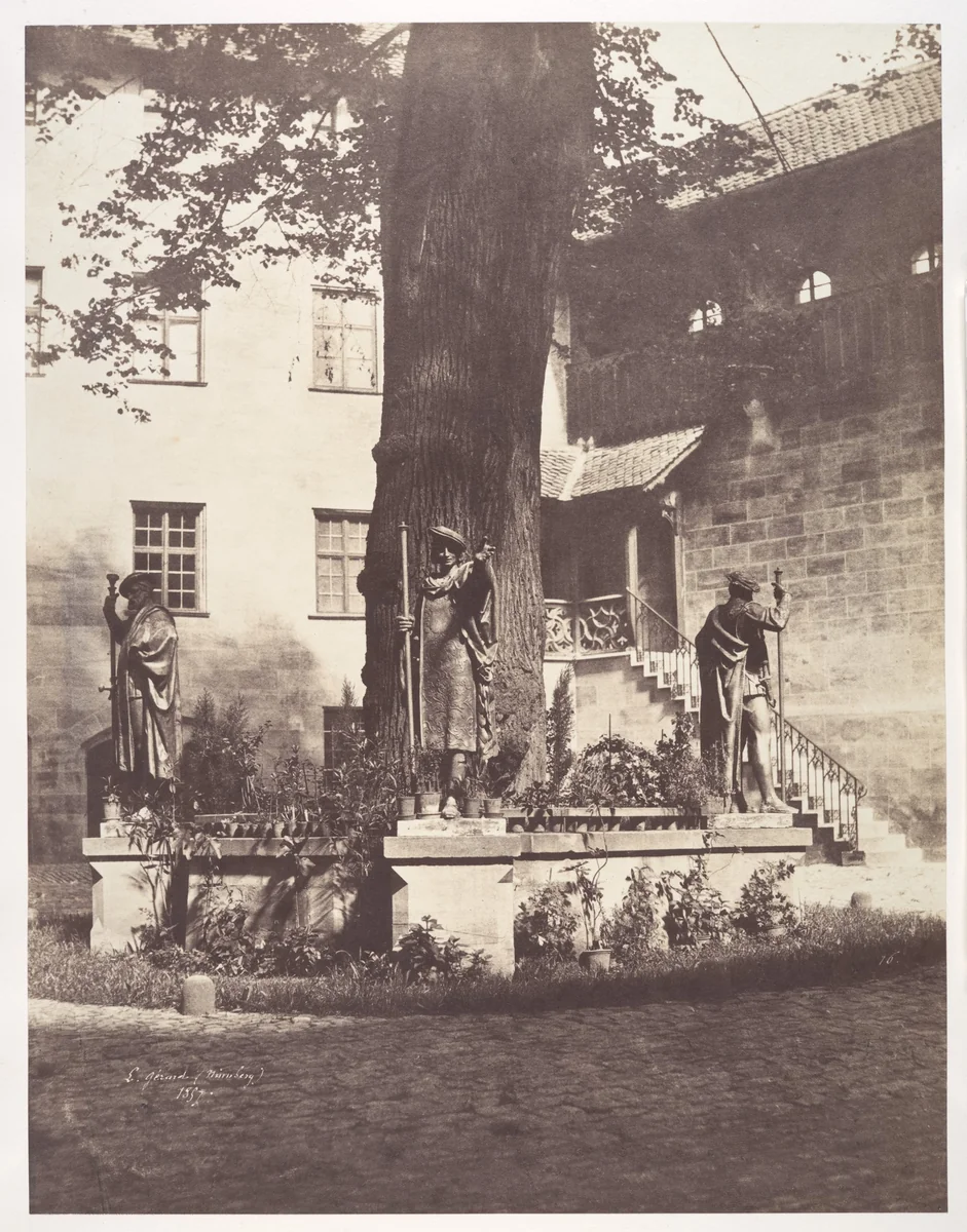 Nuremburg, Intérieur de la Cour du Burg impérial by Léon Gérard, photograph, 1857