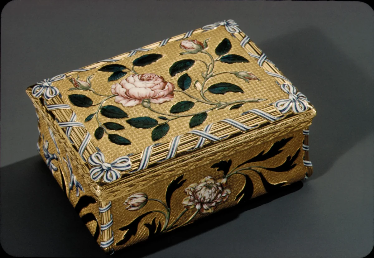 Snuffbox by Jean Moynat, metalwork, 1747-1749
