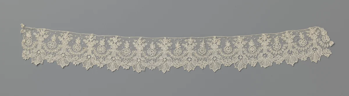 Strook naaldkant met hangende klokjesbloem by anonymous, other, 1850-1875