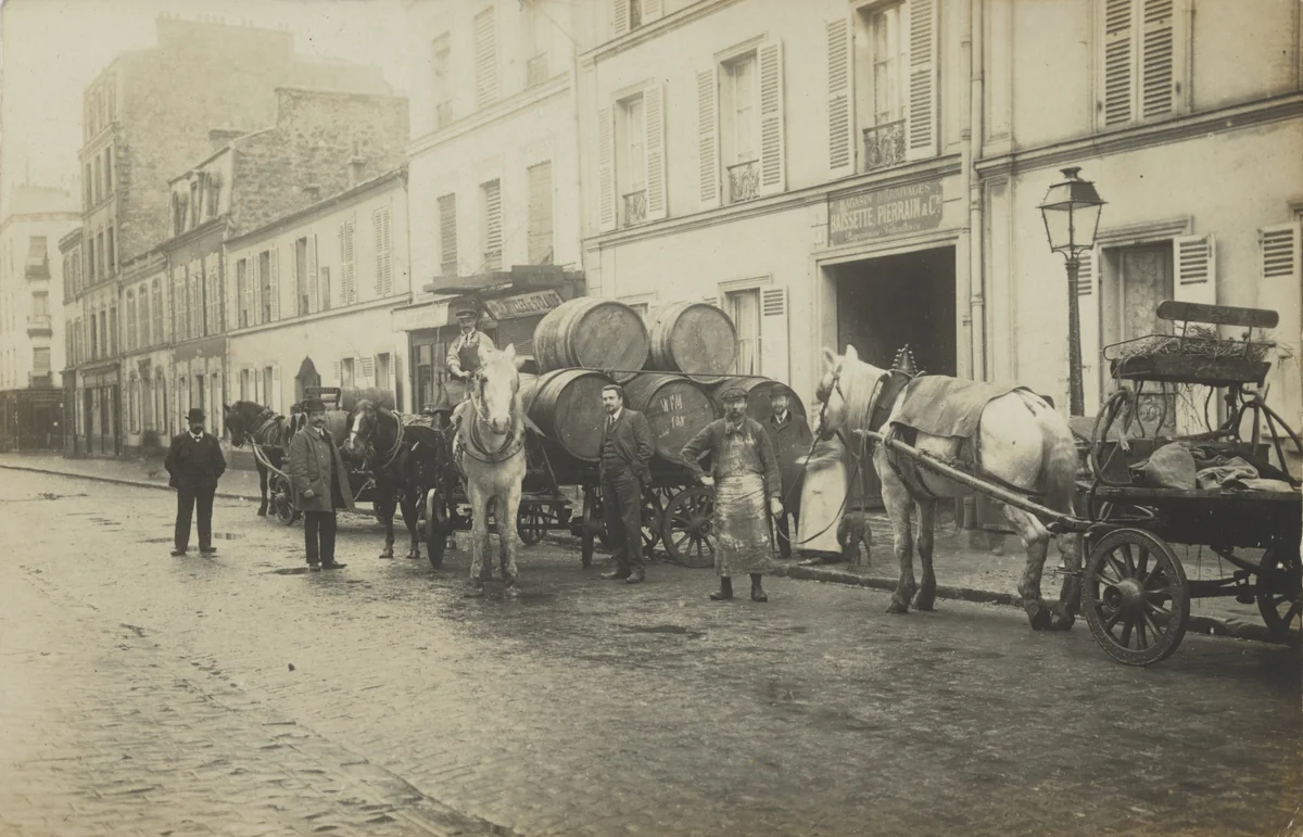 Magasin Baissette et Pierrain, Vins en gros, Attelages de livraison, 12, avenue de Quihou, Saint-Mandé, by Unidentified Photographer, photograph, 1905