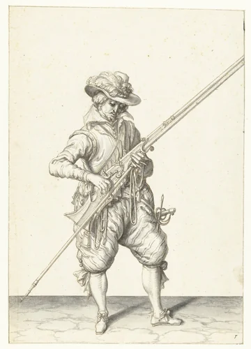 Soldaat die zijn musket met zijn linkerhand bij zijn rechterzijde vasthoudt by Jacques de Gheyn, drawing, 1596-1606