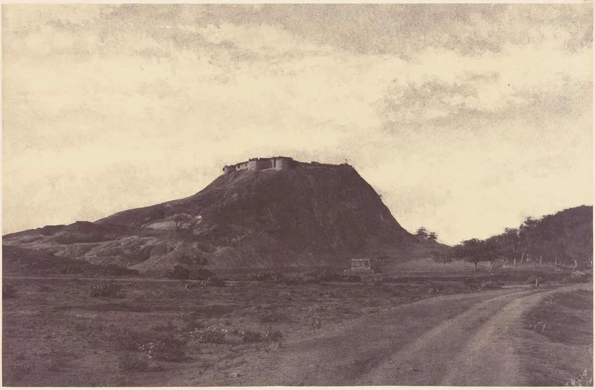 Namculdroog: Droog and Tank by Linnaeus Tripe, photograph, 1857-1858