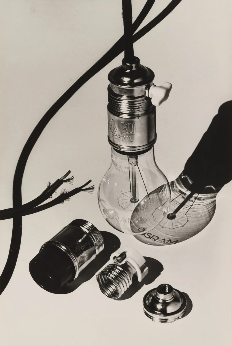 Glühbirne (Incandescent Lamp) by Hans Finsler, photograph, 1928