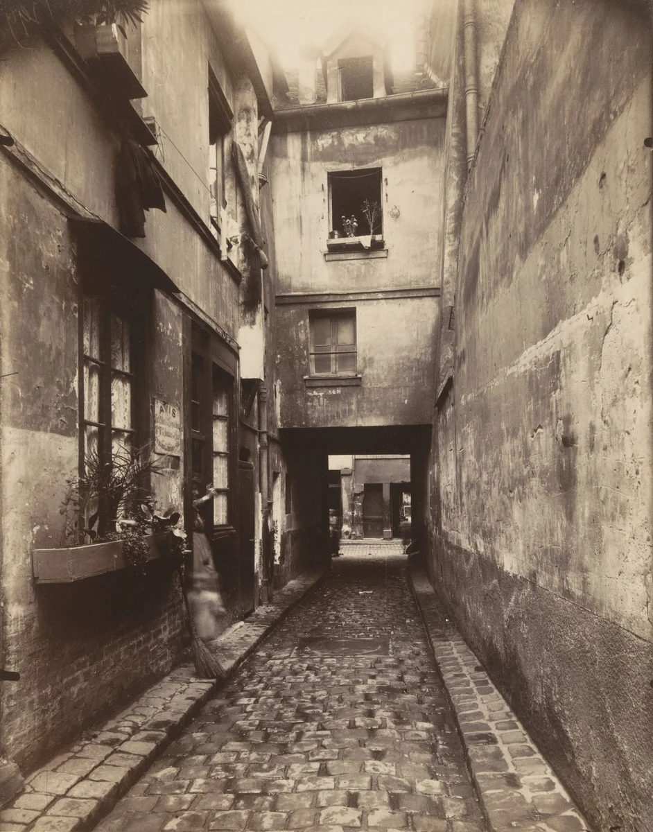28 rue Broca by Eugène Atget, photograph, 1912