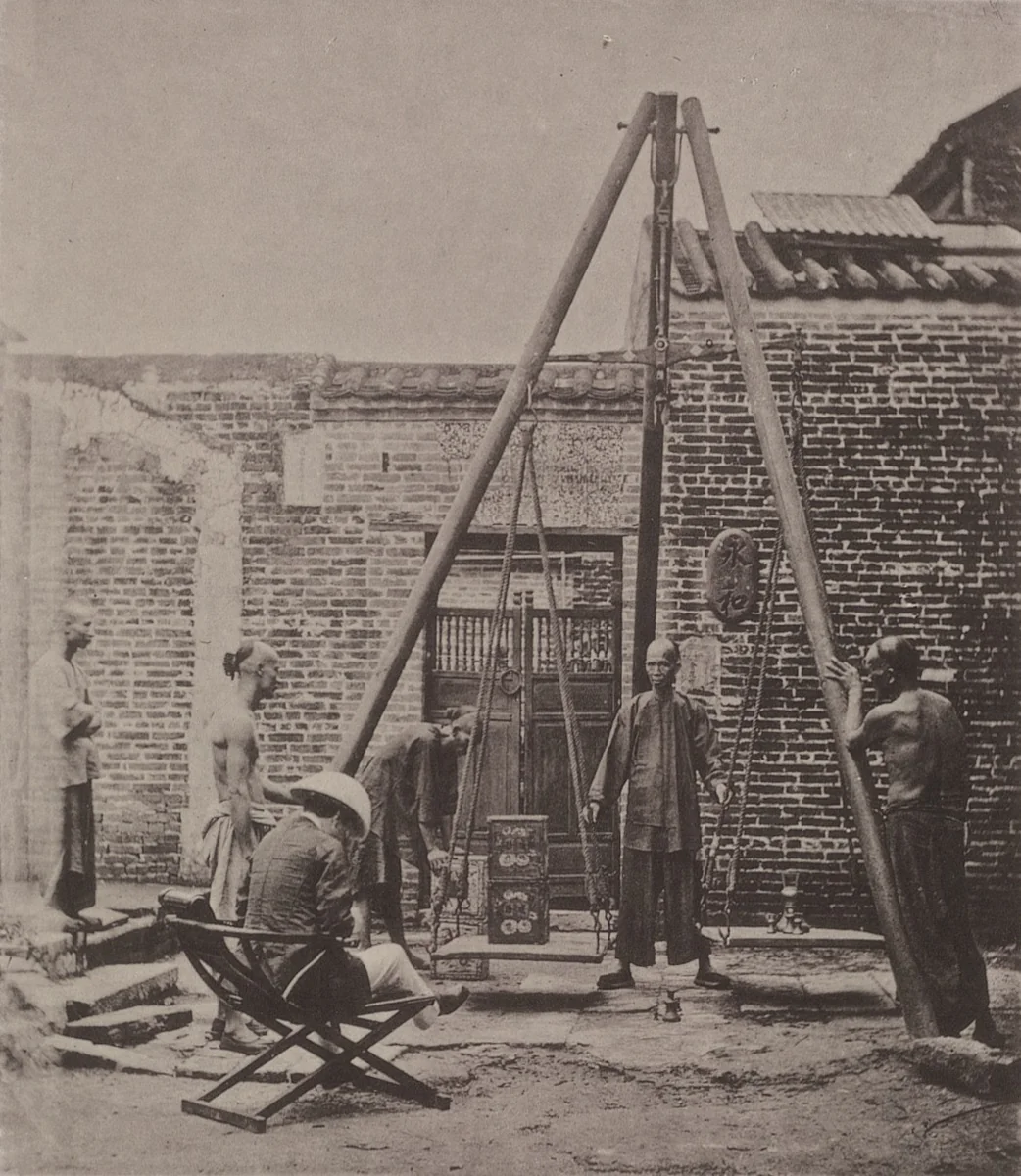 Weighing Tea for Exportation by John Thomson, photograph, 1873