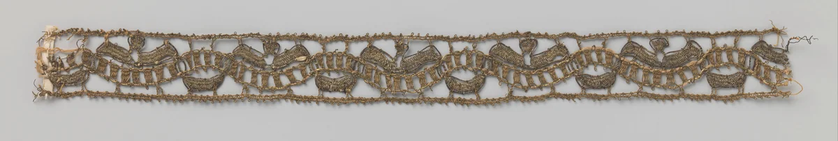 Strook goudkant met gestreepte golvende band by anonymous, other, 1785-1799