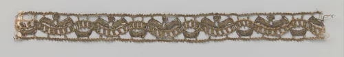Strook goudkant met gestreepte golvende band by anonymous, other, 1785-1799