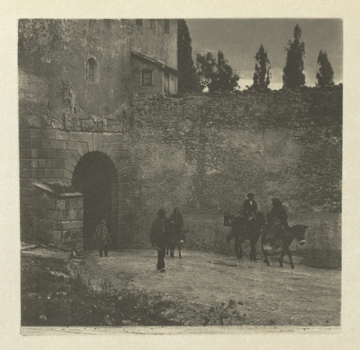 Camera Work: A Gateway - Segovia by J. Craig Annan, book, 1914