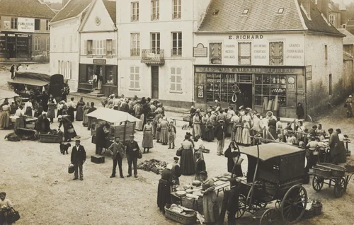 Le marché, Orbais-l'Abbaye by Unidentified Photographer, photograph, 1908
