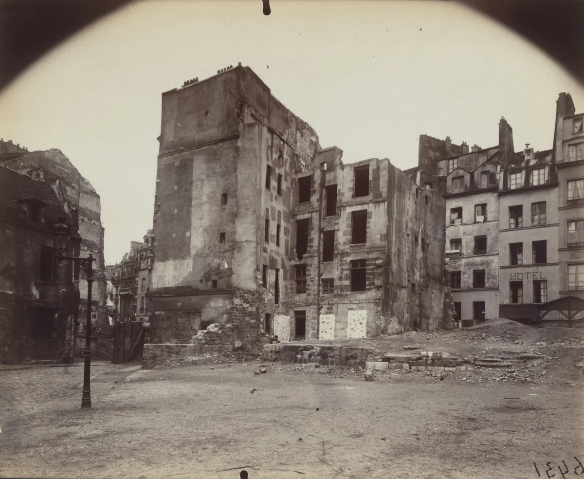 Coin, rue du Cimetière Saint-Benoît by Eugène Atget, photograph, 1923