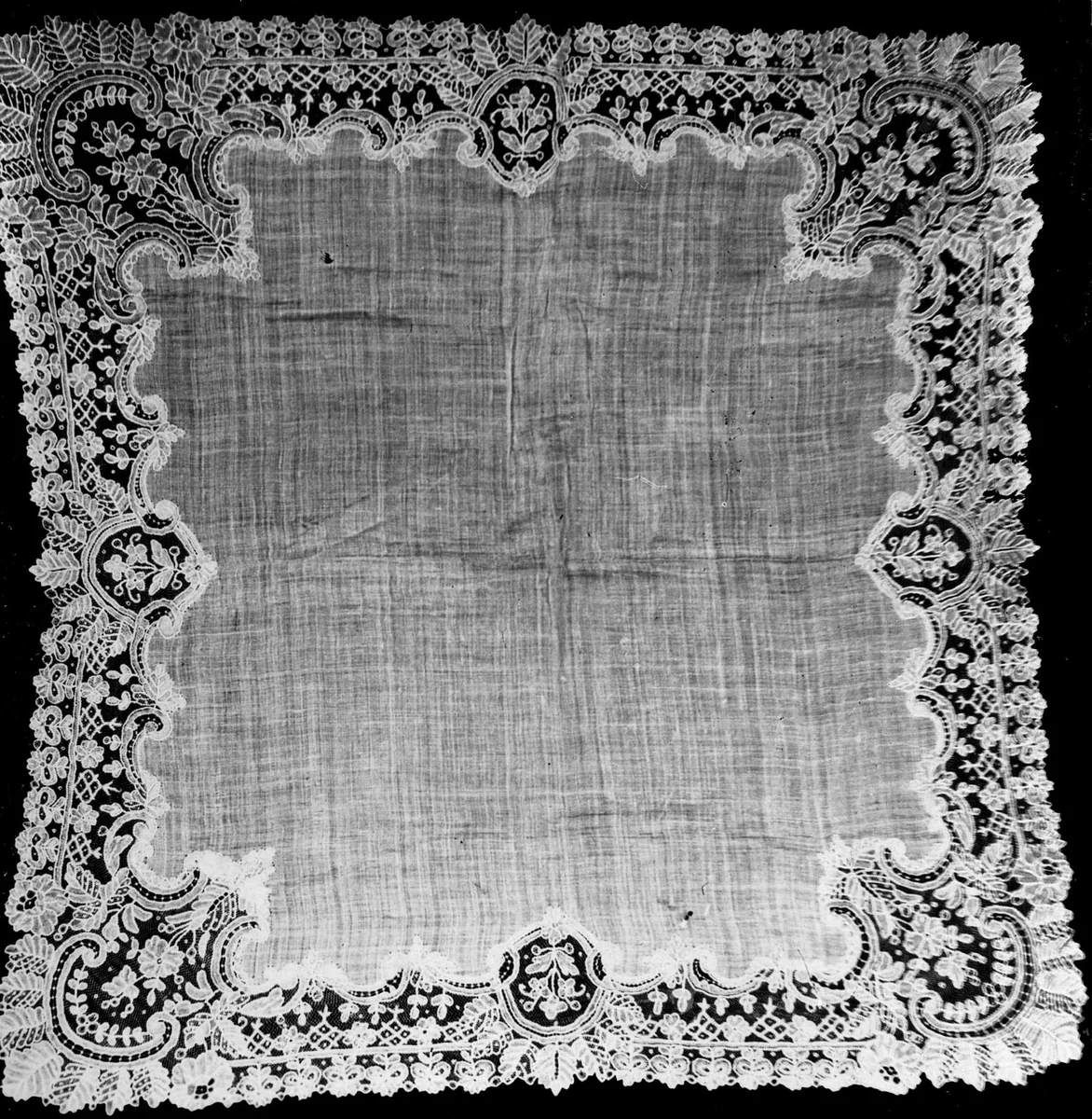 Handkerchief by Belgium, textile, 1875-1900