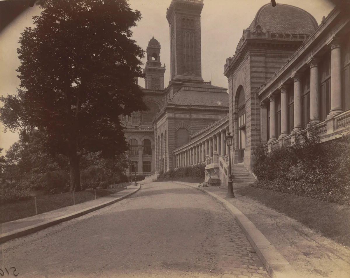 Trocadéro by Eugène Atget, photograph, 1905