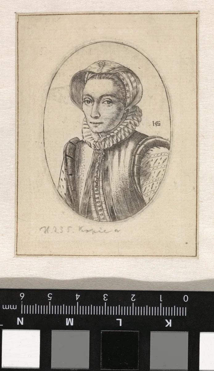 Portret van een onbekende vrouw naar links by anonymous, print, 1592-1667