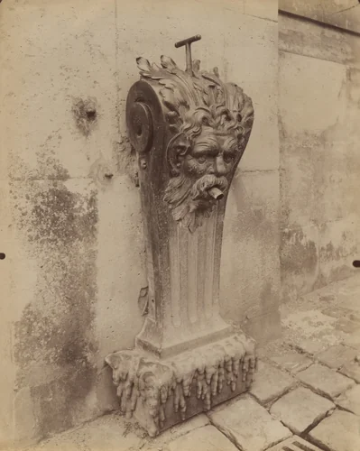 Versailles -- Petite fontaine. Dans la cour de marbre by Eugène Atget, photograph, 1903