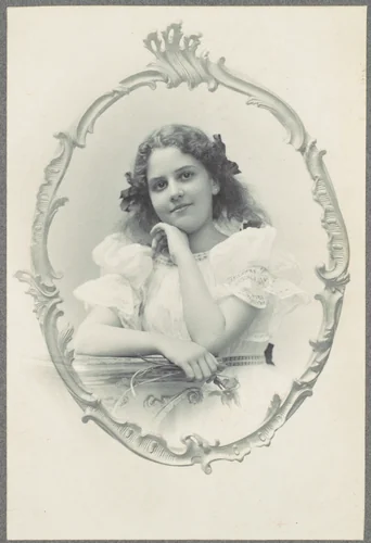 Mrs. Alice Raphael by Aimé Dupont, photograph, 1890-1899