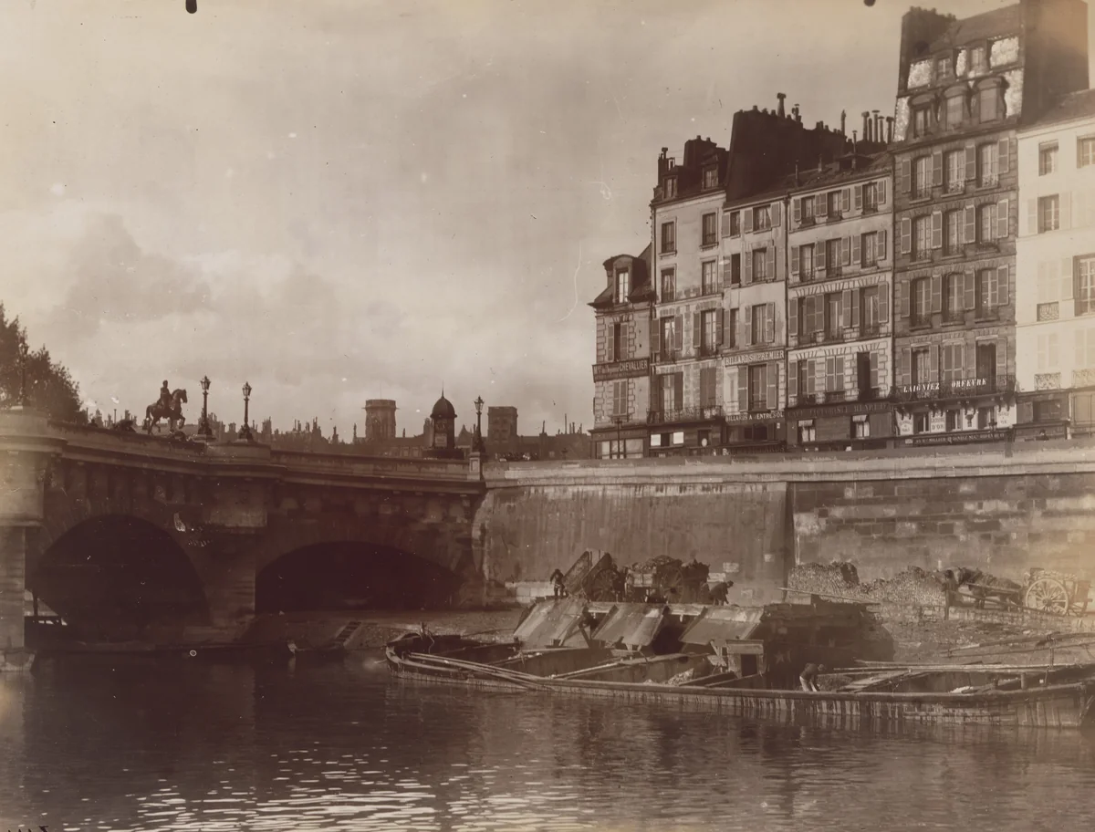 Coin du Pont-Neuf by Eugène Atget, photograph, 1898