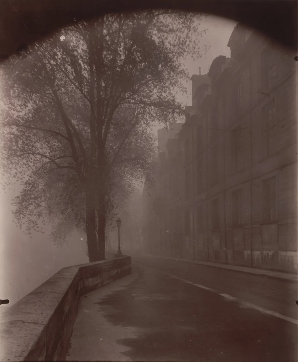 Quai d'Anjou by Eugène Atget, photograph, 1926