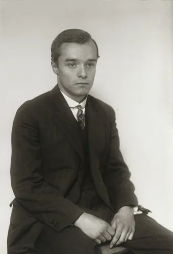 Painter [Gerd Arntz] by August Sander, photograph, 1927